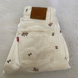 Levi's Women's White Jeans with Pink Floral Embroidery Sz W25 L26